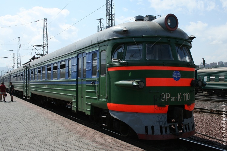 ЭР9П-110 на станции Красноярск